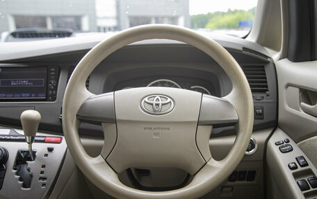 Toyota ISis I, 2012 год, 1 098 000 рублей, 16 фотография
