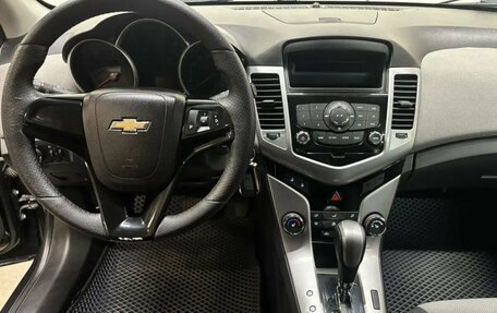 Chevrolet Cruze II, 2011 год, 688 000 рублей, 9 фотография