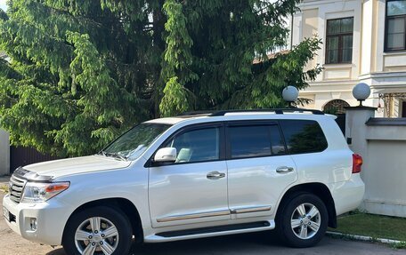 Toyota Land Cruiser 200, 2014 год, 3 000 000 рублей, 2 фотография