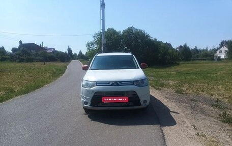 Mitsubishi Outlander III рестайлинг 3, 2012 год, 1 000 000 рублей, 1 фотография