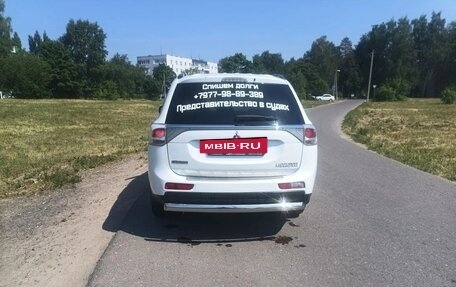 Mitsubishi Outlander III рестайлинг 3, 2012 год, 1 000 000 рублей, 2 фотография