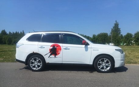 Mitsubishi Outlander III рестайлинг 3, 2012 год, 1 000 000 рублей, 7 фотография