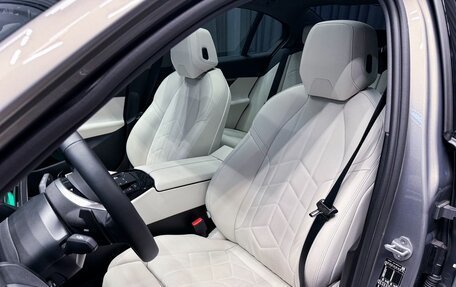 BMW 5 серия, 2024 год, 6 300 000 рублей, 11 фотография