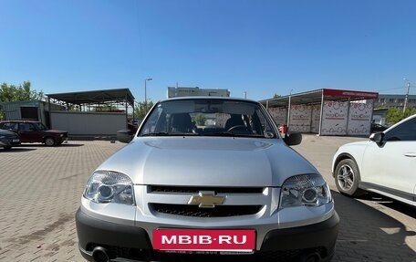 Chevrolet Niva I рестайлинг, 2011 год, 700 000 рублей, 2 фотография