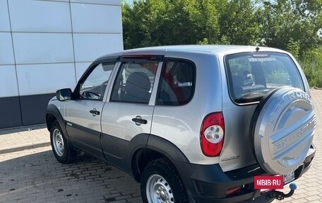 Chevrolet Niva I рестайлинг, 2011 год, 700 000 рублей, 6 фотография