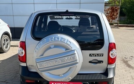 Chevrolet Niva I рестайлинг, 2011 год, 700 000 рублей, 5 фотография