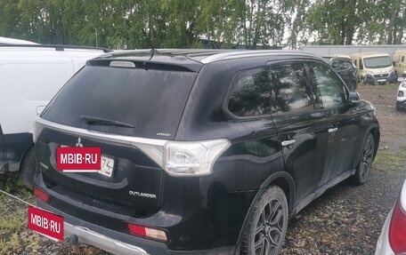 Mitsubishi Outlander III рестайлинг 3, 2014 год, 745 000 рублей, 5 фотография