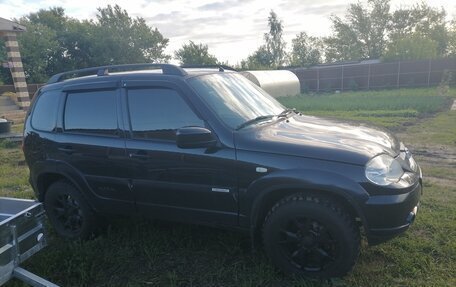Chevrolet Niva I рестайлинг, 2015 год, 650 000 рублей, 3 фотография