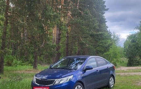 KIA Rio III рестайлинг, 2014 год, 930 000 рублей, 2 фотография