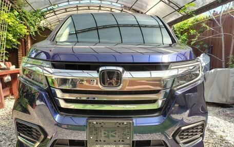 Honda Stepwgn IV, 2021 год, 1 990 000 рублей, 2 фотография
