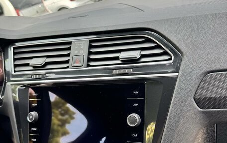 Volkswagen Tiguan II, 2020 год, 2 800 000 рублей, 16 фотография