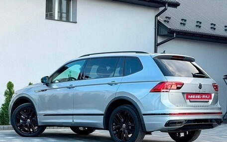 Volkswagen Tiguan II, 2020 год, 2 800 000 рублей, 5 фотография