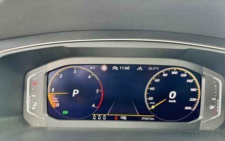 Volkswagen Tiguan II, 2020 год, 2 800 000 рублей, 20 фотография