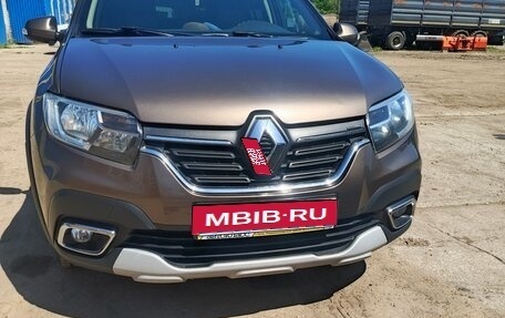 Renault Sandero II рестайлинг, 2019 год, 1 080 000 рублей, 1 фотография