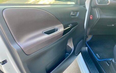 Nissan Serena IV, 2019 год, 2 395 000 рублей, 21 фотография