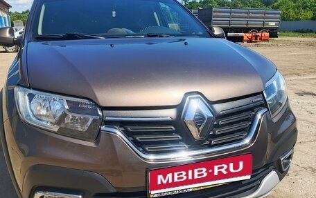 Renault Sandero II рестайлинг, 2019 год, 1 080 000 рублей, 2 фотография