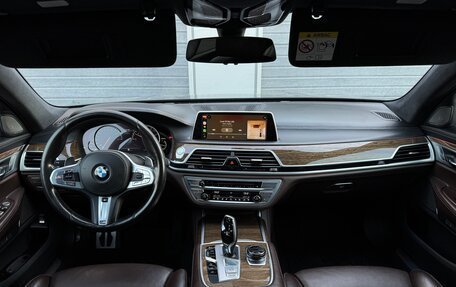 BMW 7 серия, 2017 год, 3 780 000 рублей, 28 фотография