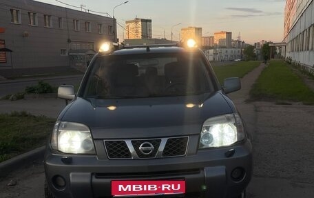 Nissan X-Trail, 2006 год, 800 000 рублей, 2 фотография