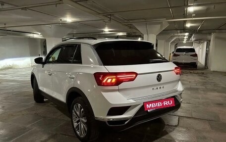 Volkswagen T-Roc I, 2022 год, 1 820 000 рублей, 4 фотография