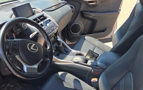 Lexus NX I, 2016 год, 2 750 000 рублей, 10 фотография