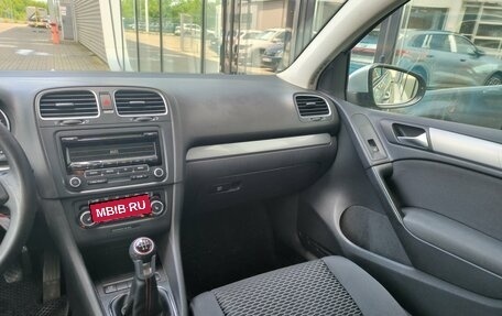 Volkswagen Golf VI, 2011 год, 600 000 рублей, 18 фотография