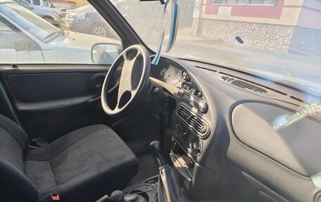 Chevrolet Niva I рестайлинг, 2006 год, 103 000 рублей, 4 фотография
