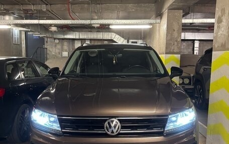 Volkswagen Tiguan II, 2019 год, 2 700 000 рублей, 1 фотография