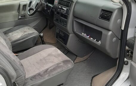 Volkswagen Transporter T4, 2002 год, 1 650 000 рублей, 12 фотография