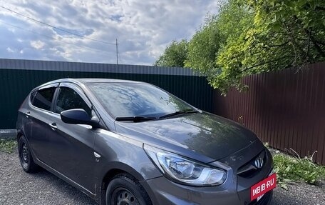Hyundai Solaris II рестайлинг, 2012 год, 560 000 рублей, 2 фотография