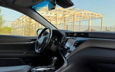Toyota Camry, 2020 год, 3 350 000 рублей, 22 фотография