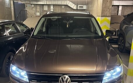 Volkswagen Tiguan II, 2019 год, 2 700 000 рублей, 2 фотография