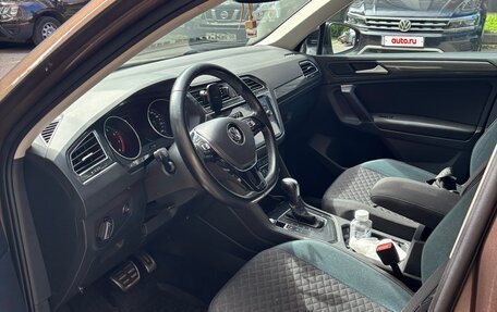 Volkswagen Tiguan II, 2019 год, 2 700 000 рублей, 19 фотография