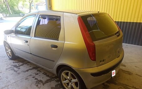 Fiat Punto III Punto Evo рестайлинг, 2001 год, 300 000 рублей, 16 фотография