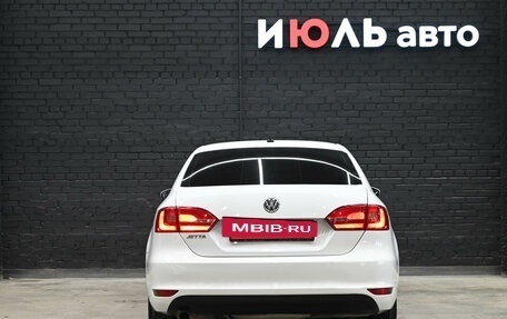 Volkswagen Jetta VI, 2014 год, 1 050 000 рублей, 5 фотография