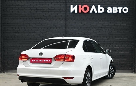 Volkswagen Jetta VI, 2014 год, 1 050 000 рублей, 4 фотография