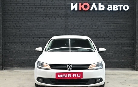 Volkswagen Jetta VI, 2014 год, 1 050 000 рублей, 2 фотография