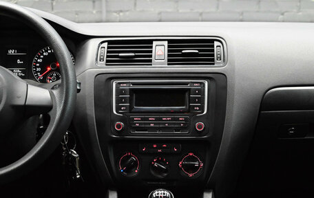 Volkswagen Jetta VI, 2014 год, 1 050 000 рублей, 13 фотография