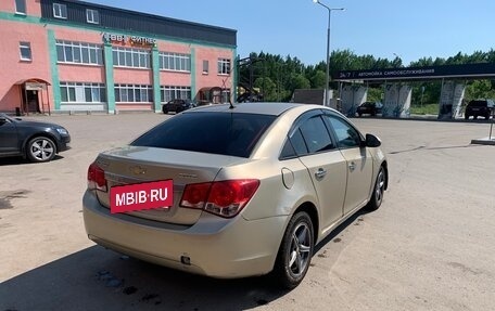 Chevrolet Cruze II, 2010 год, 335 000 рублей, 4 фотография