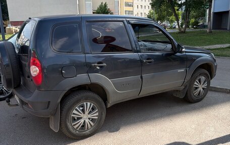 Chevrolet Niva I рестайлинг, 2010 год, 410 000 рублей, 4 фотография