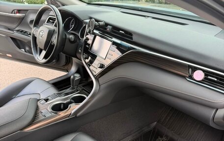 Toyota Camry, 2018 год, 2 949 000 рублей, 6 фотография