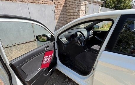 Hyundai Solaris II рестайлинг, 2015 год, 1 200 000 рублей, 7 фотография