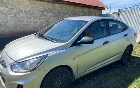 Hyundai Solaris II рестайлинг, 2013 год, 666 666 рублей, 4 фотография