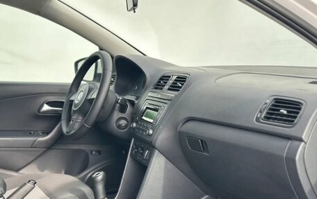 Volkswagen Polo VI (EU Market), 2011 год, 633 000 рублей, 11 фотография