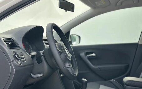 Volkswagen Polo VI (EU Market), 2011 год, 633 000 рублей, 10 фотография