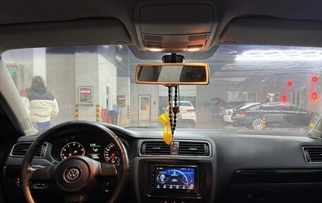 Volkswagen Jetta VI, 2011 год, 790 000 рублей, 6 фотография