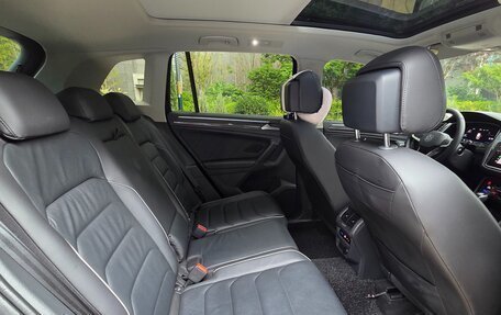 Volkswagen Tiguan II, 2023 год, 3 080 000 рублей, 8 фотография