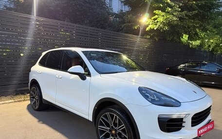 Porsche Cayenne III, 2015 год, 4 000 000 рублей, 2 фотография