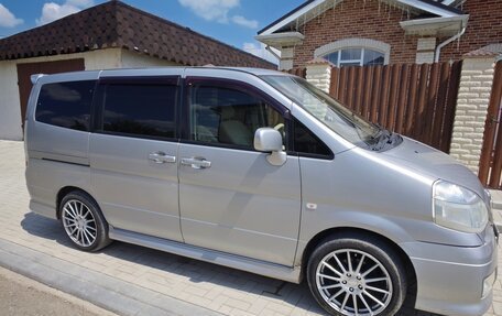 Nissan Serena II, 2002 год, 700 000 рублей, 3 фотография