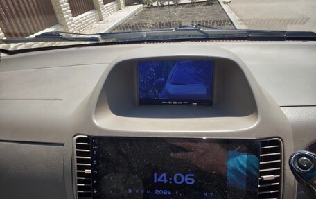 Nissan Serena II, 2002 год, 700 000 рублей, 17 фотография