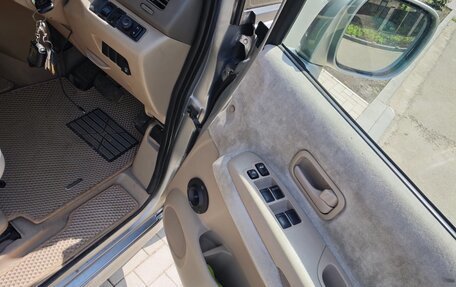 Nissan Serena II, 2002 год, 700 000 рублей, 15 фотография